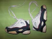 Продам кроссовки детские